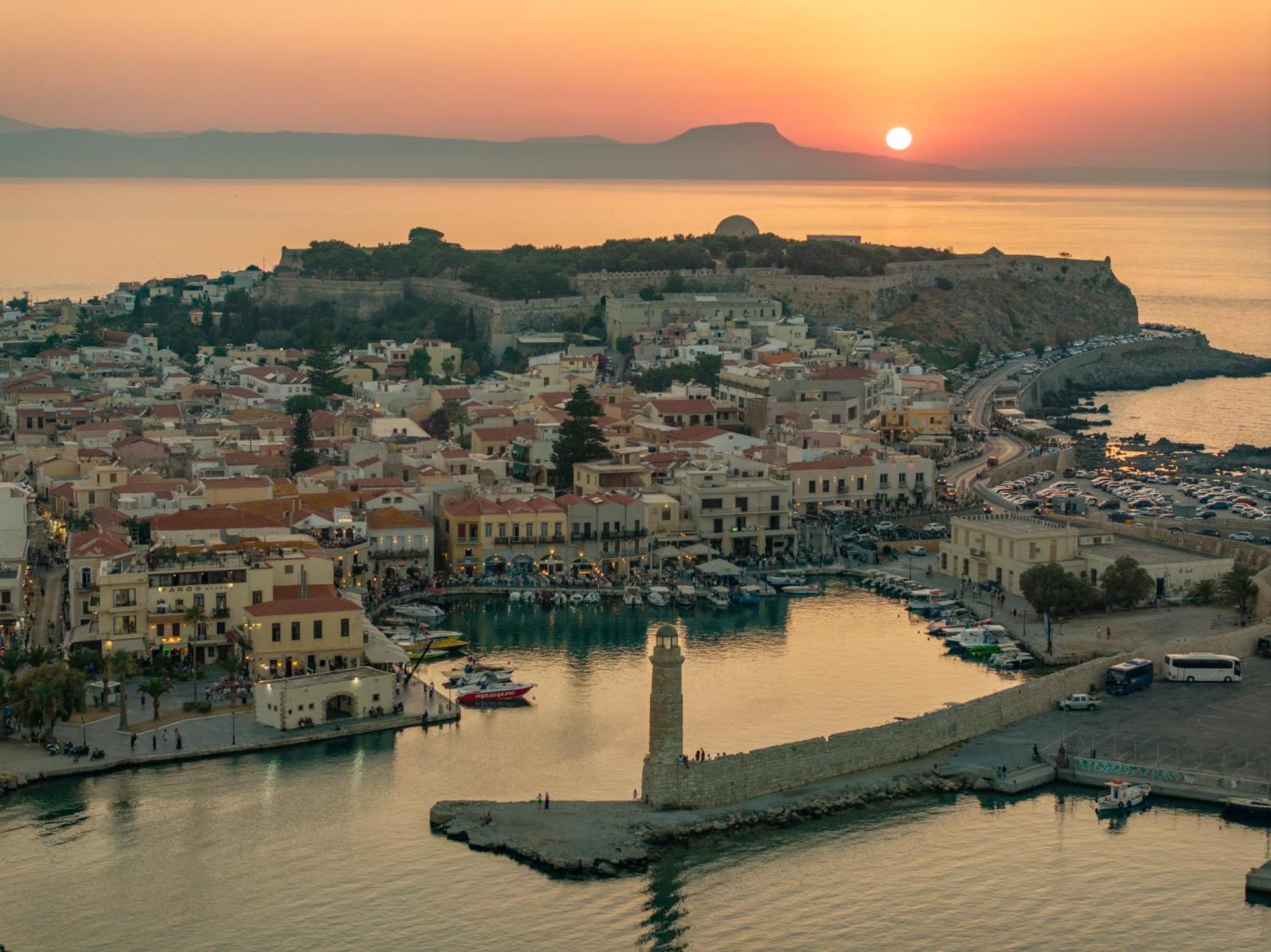 Rettimo Suites, Experience Luxury In The Heart Of Rethymno Esterno foto